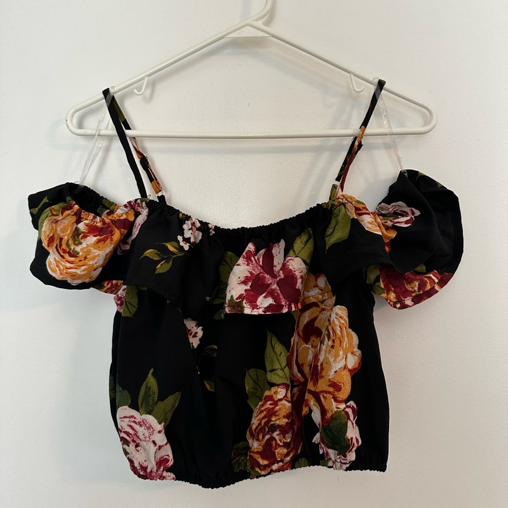 Feathers Two Piece Rose Set